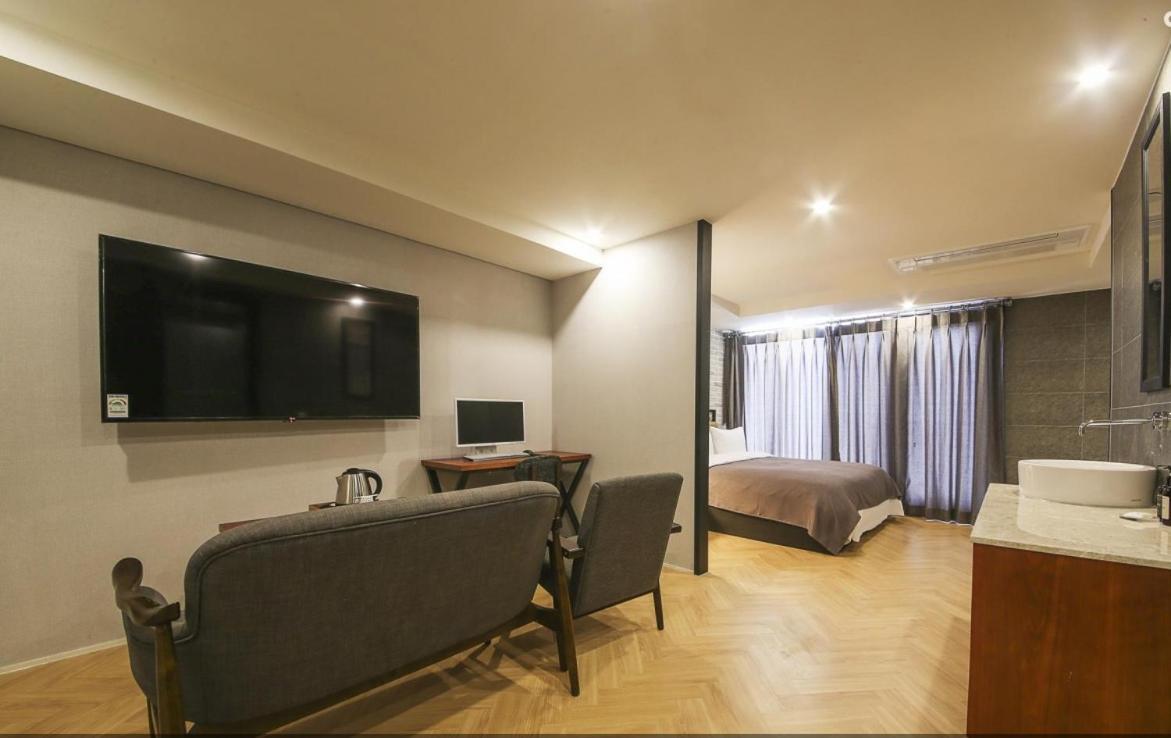 Brown Dot Hotel Gwangan Beach Busan Esterno foto